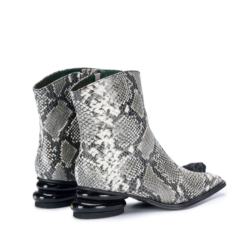 BOTA IGNACIO ALLENDE-EDICION LIMITADA